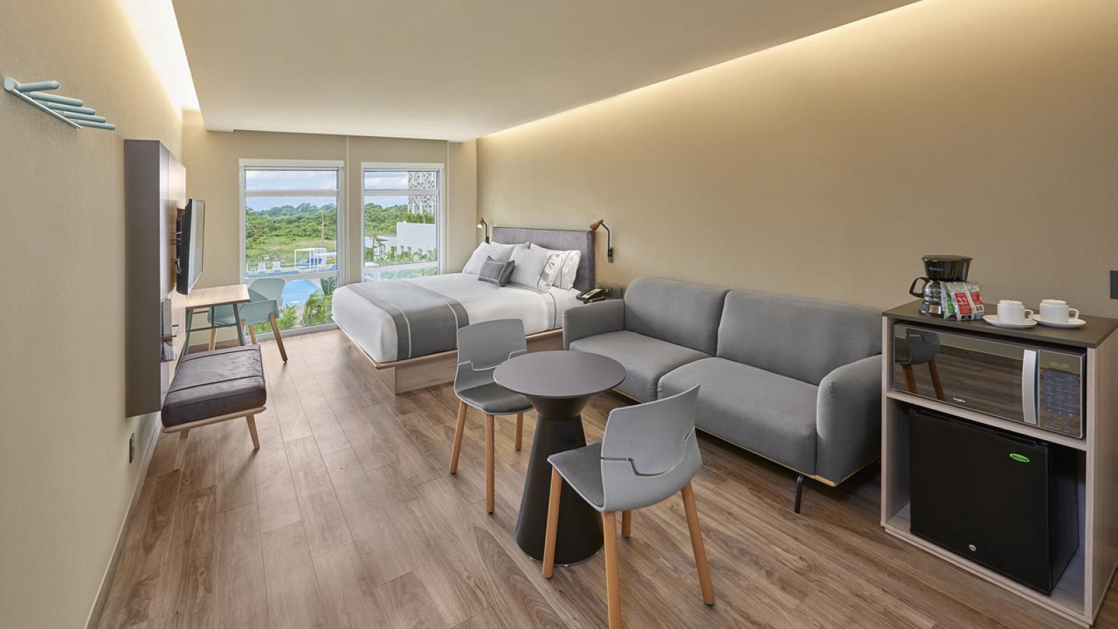 hotel-quintana-roo-cancun-aereopuerto-riviera-city-express-plus-habitacion-suite-3
